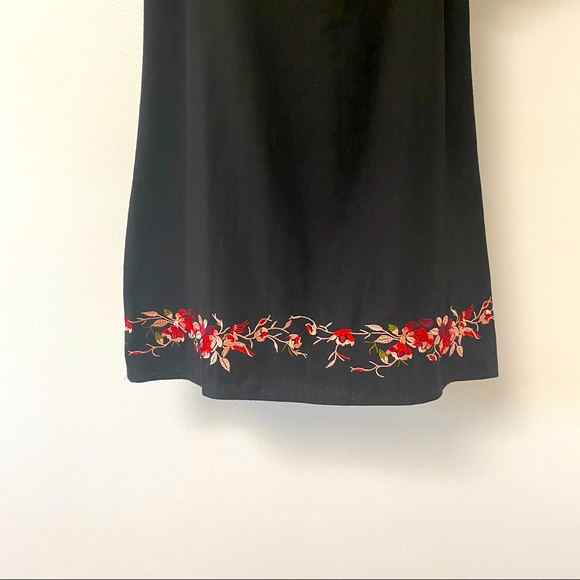 Lucy Paris Off Shoulder Sophisticated Fall Casual Chic Floral Hem Black Dress - Picture 3 of 6